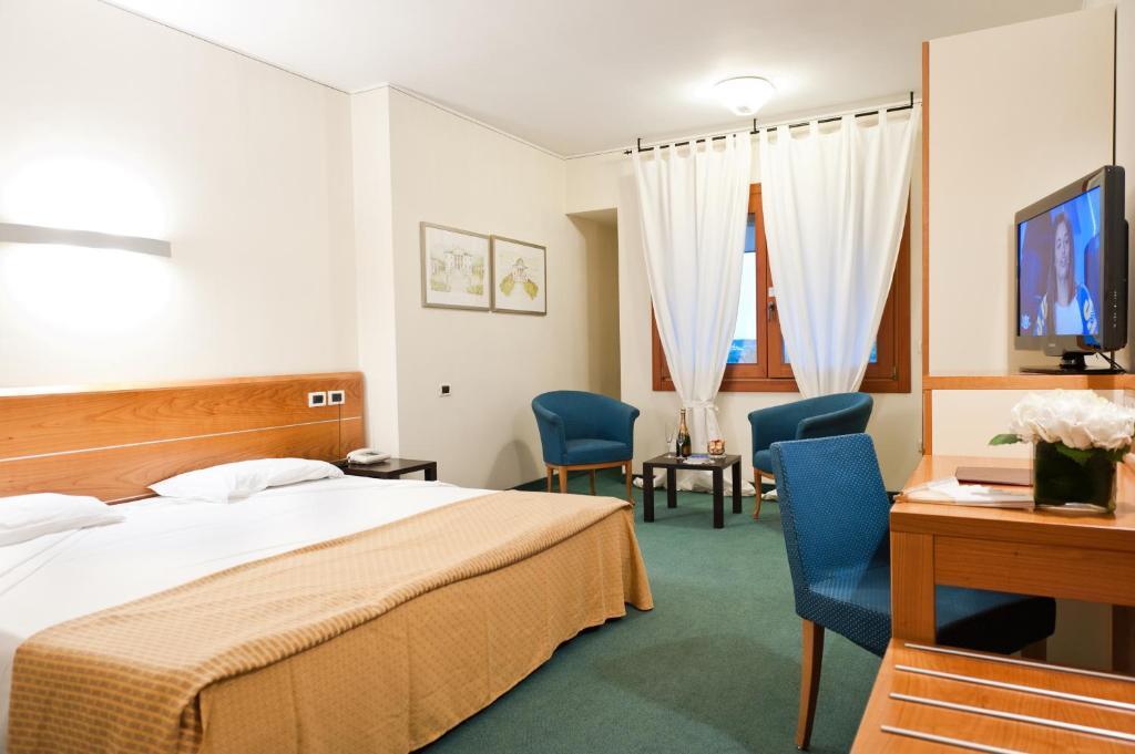 Hotel Ca' Delle Rose Castelfranco Veneto Zimmer foto