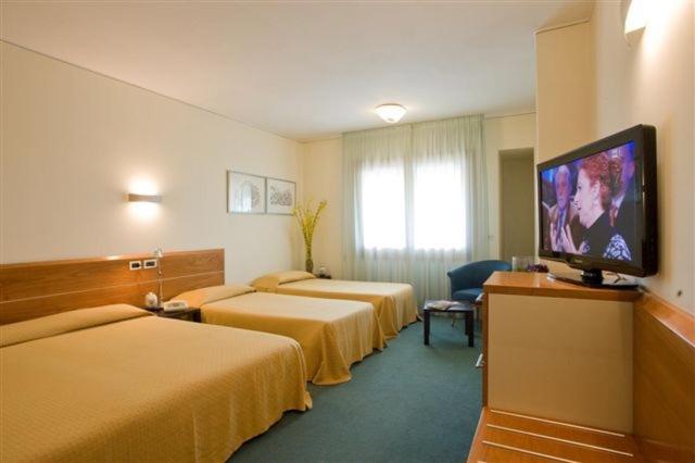 Hotel Ca' Delle Rose Castelfranco Veneto Zimmer foto