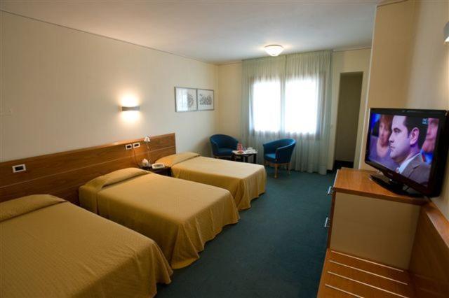 Hotel Ca' Delle Rose Castelfranco Veneto Zimmer foto